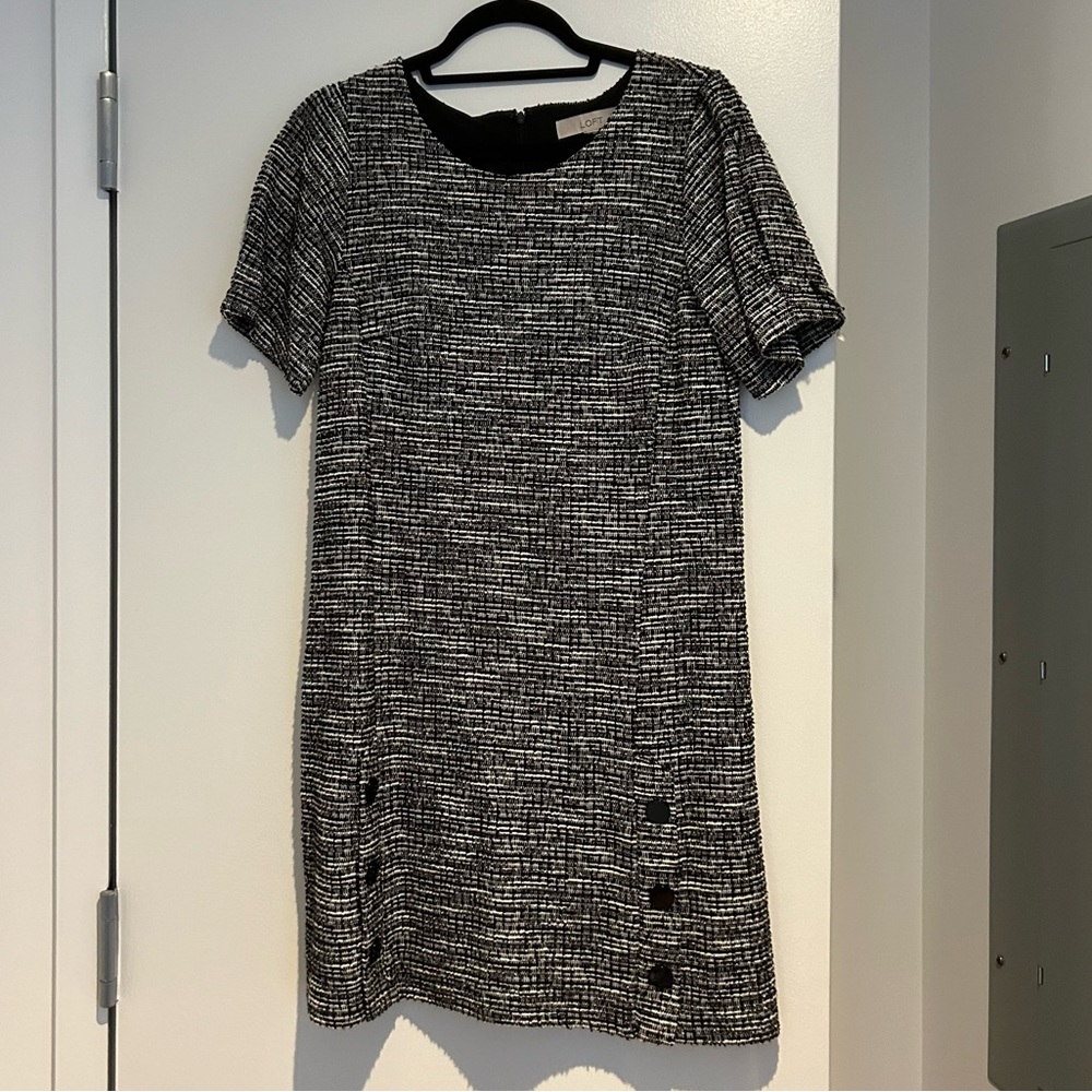 LOFT short sleeve knit dress (M)